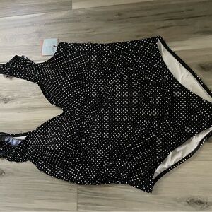 Shade & Shore Polka dot one piece swim suit w/tummy control (sz 22)